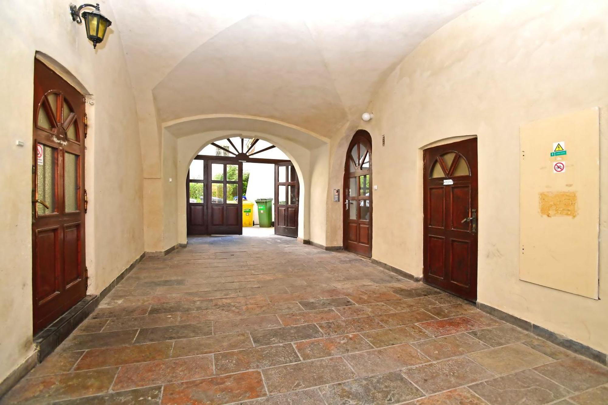 Romantic Apartment Under The Prague Castle Экстерьер фото